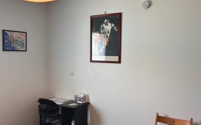 Gästezimmer, in der Nähe von Geschäften und mit Anbindung an die...