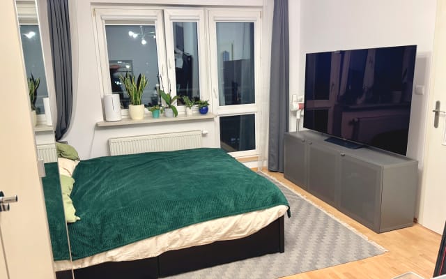 Gemütliches Studio-Apartment mit Klimaanlage, Queen-Size-Bett, Heim...