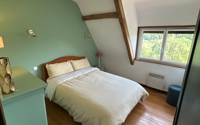 Habitación acogedora en el campo