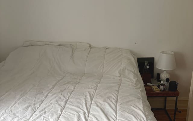 Mi piso está cerca de la estación de Glostrup; soy gay y estoy abierto