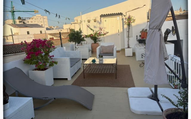 Centro de Jerez. Apartamento reformado, charmoso. Piscina. Terraço...