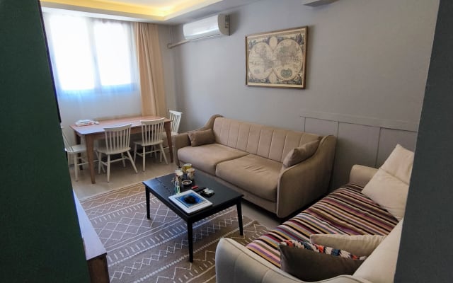 Centrally located at the junction of Buca, Konak & Karabağlar