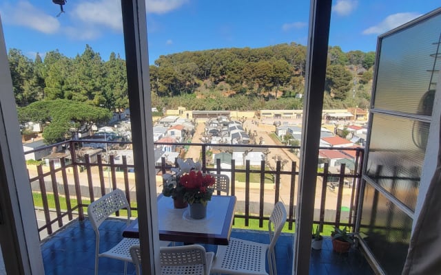 Beautiful private room just a few meters from the beach and the train...