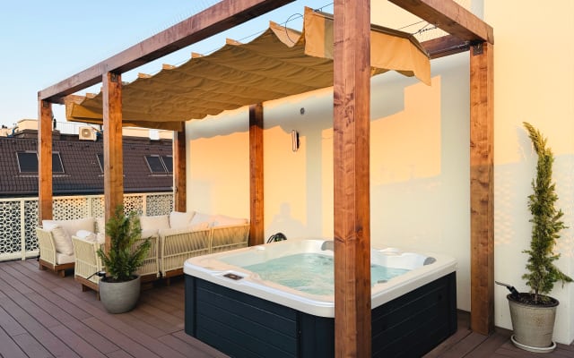 Refuge sur les toits avec jacuzzi et vue panoramique