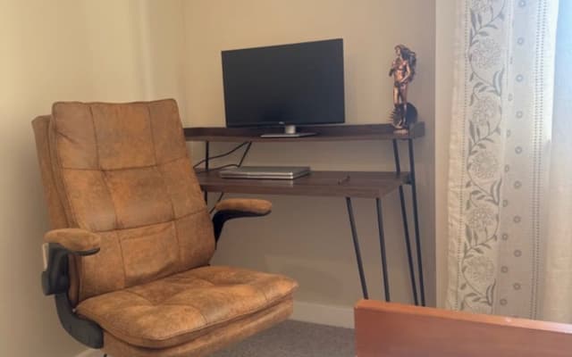 Cosy West London Home • 4 Min to Tube • Great Connections