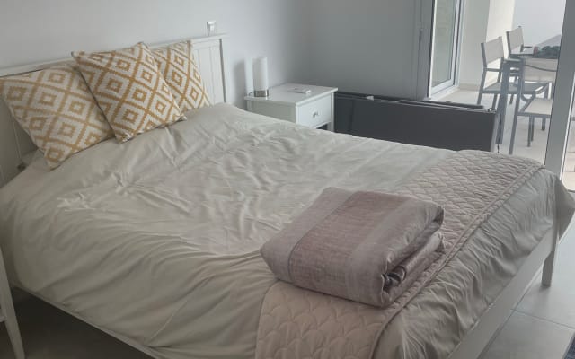 Bungalow moderno a 10 minutos de la playa. Habitación privada o...