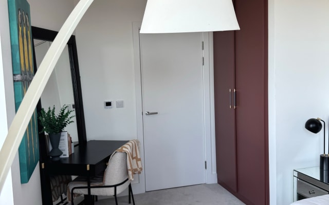 Modern apartment in Brixton. Double room with private bathroom  - Picture 7