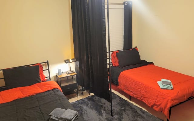 Habitación compartida «Relaxed Men's Retreat» con dos camas