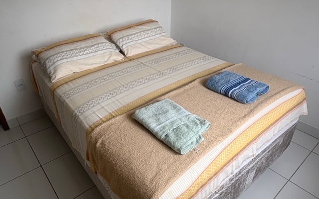 Habitación privada en apartamento naturista.