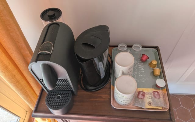 Ein großes Zimmer in einem kleinen Paradies
