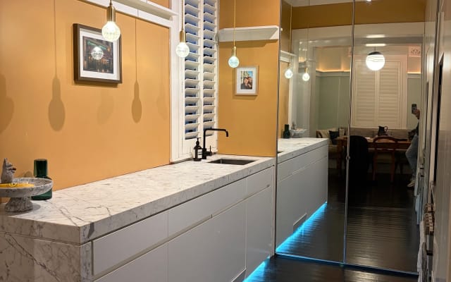 Inner-City Sydney Apartment – Private Room