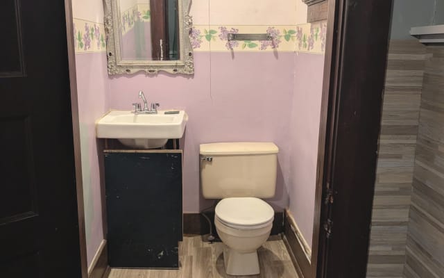 Habitación privada en una casa histórica compartida
