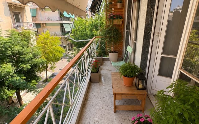 Aussie guy’s Olympic House Athens