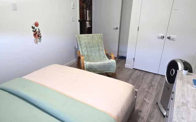 Gemütliches und bequemes privates Schlafzimmer in Surrey