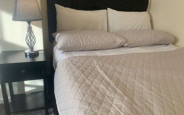 Luxury 2 Bed Flat: SW1 Westminster | King Beds & 85" TV