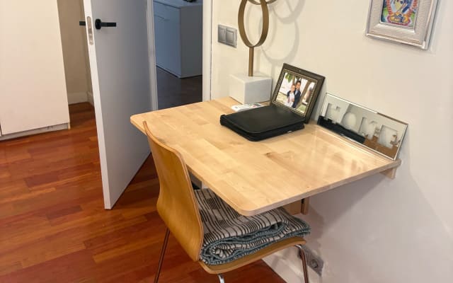 Privates Apartment in meiner Wohnung, mit Doppelbett und Whirlpool