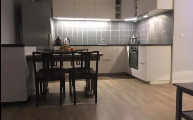 Bel appartamento in centro, vicino a Tøyenbedet (proprio accanto)