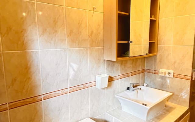 Double room 5 minutes from the beach and 10 minutes from downtown (on foot). - Picture 12