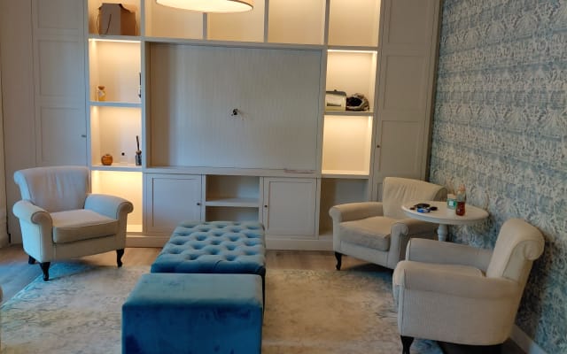 un piccolo ma elegante boutique hotel situato di fronte alla pineta