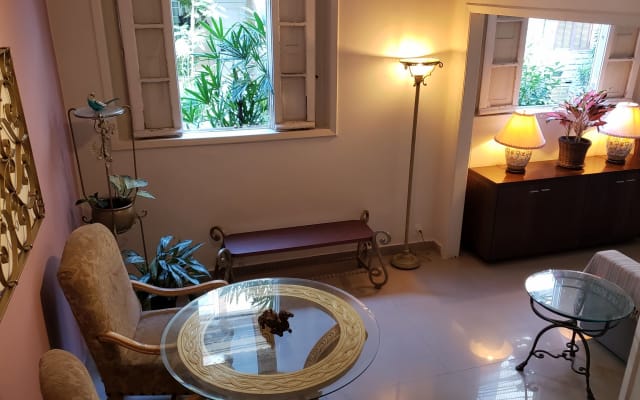 Copacabana ! Grande chambre dans un beau village de maisons centenaires !