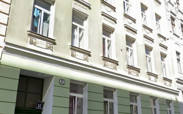 Chambre spacieuse très bien située