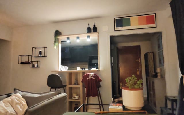 Room near the train station in Alicante. Penthouse with a pool in a...