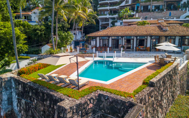 Villa direkt am Meer mit Personal, Aussicht, Schlafzimmern und Klimaanlage - Foto 7