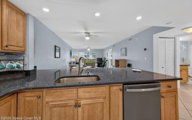 Cocoa Beach furnished condo to share with one other male.