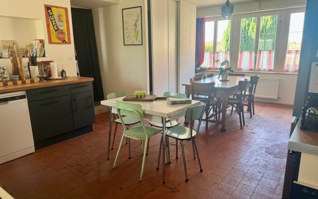 Private 2nd floor • Breakfast included