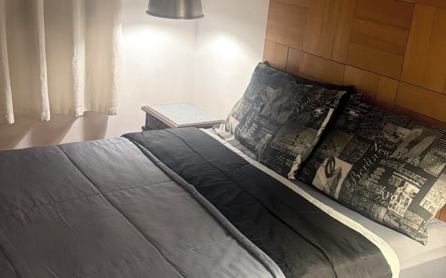 Colocation avec chambre individuelle. À 20 minutes de l'aéroport
