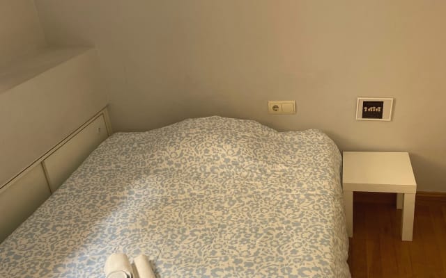 Room in the heart of Granada's tourist district
