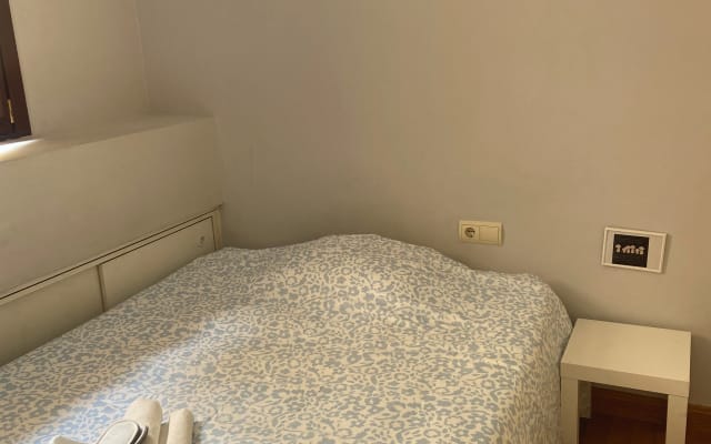 Room in the heart of Granada's tourist district