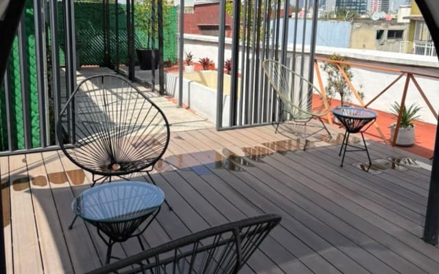 North Rome Rooftop Hideaway