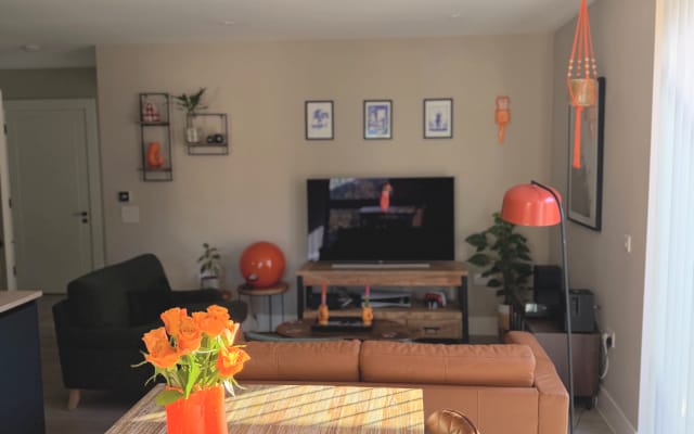 Modern double room with private bathroom in Brighton