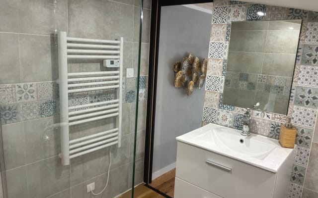  Chambre privée avec salle de bain & spa