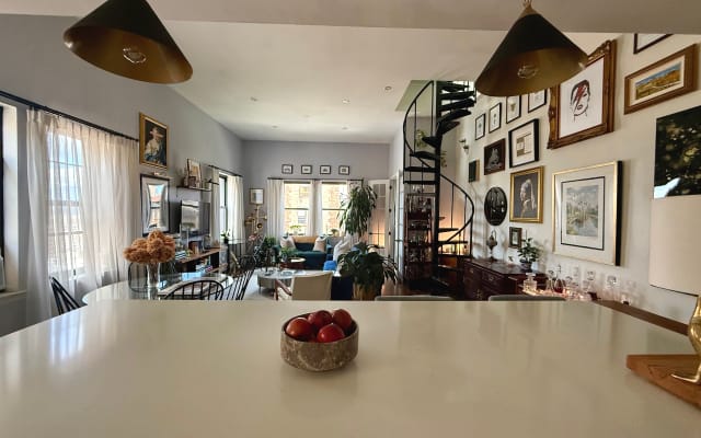 Wunderschön eingerichtetes Privatzimmer, 15 Minuten von Manhattan...