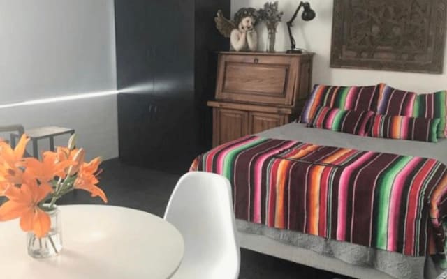 Tranquilo estudio privado en el Centro Histórico