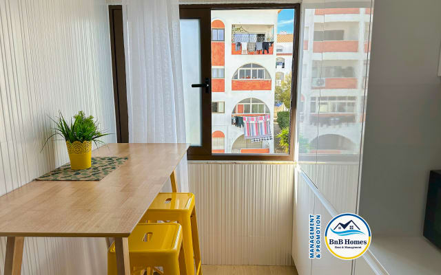 BnB Homes Ocean view Two-bedroom apartment, 300 m to beach