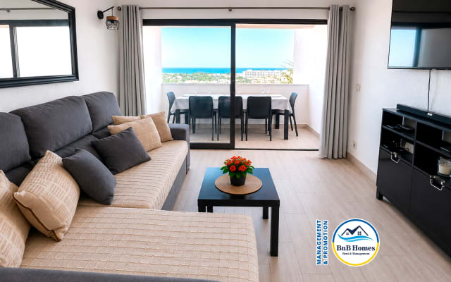 BnB Homes Lili Seaview Residence, 4 Terraces, 2 Pools & AC