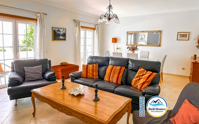 BnB Homes 3-bedrooms Townhouse, 2 pools & terraces