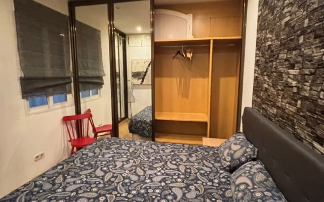 Private room available, with a 1.50 bed.