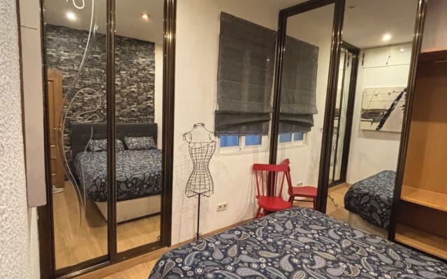 Private room available, with a 1.50 bed.