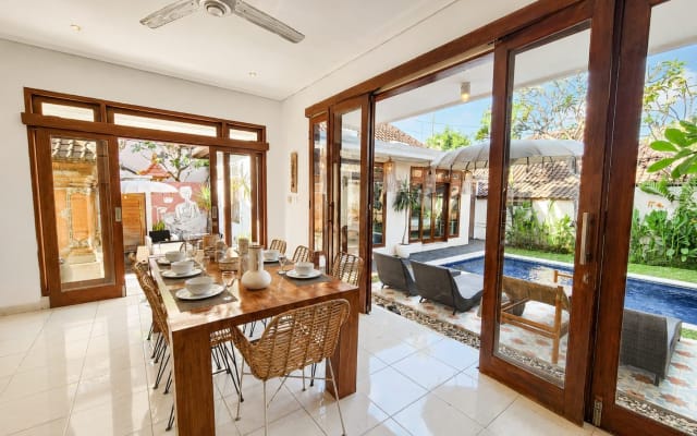 Seminyak Beach Coccoon Villa with pool