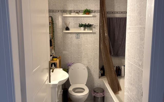 Une chambre agréable et lumineuse située en plein cœur d'Athènes !