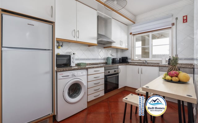 BnB Homes apartment with swimming pool near the heart city 