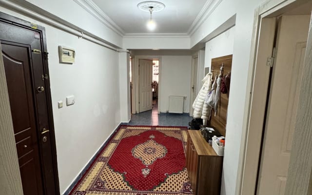 A spacious 3+1 apt. And 4 mins away the metrobüs and the highway.