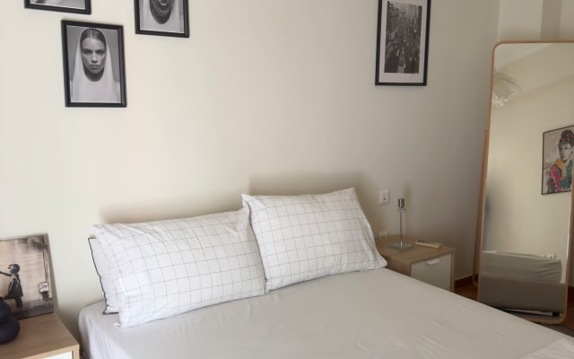 Beautiful room in nice apartment in Gazi area