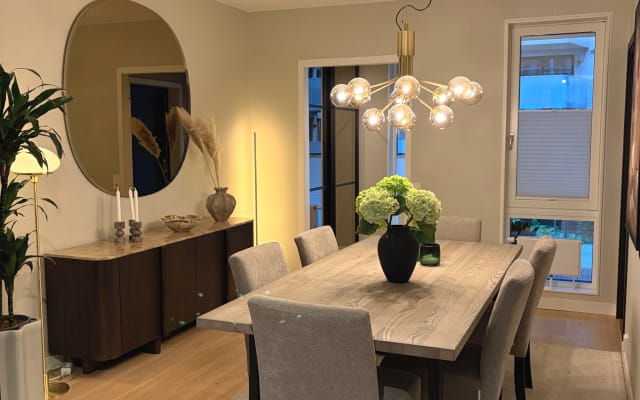 Private Room in Stylish Waterfront Apartment