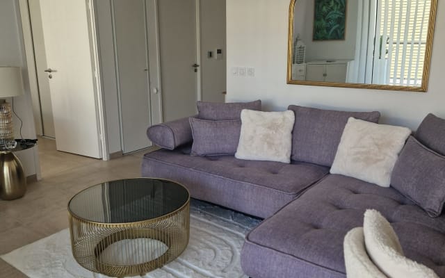 Residence, swimming pool, beach 100 m away
