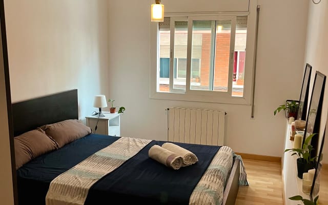 Quarto aconchegante em um bairro residencial agradável e seguro
